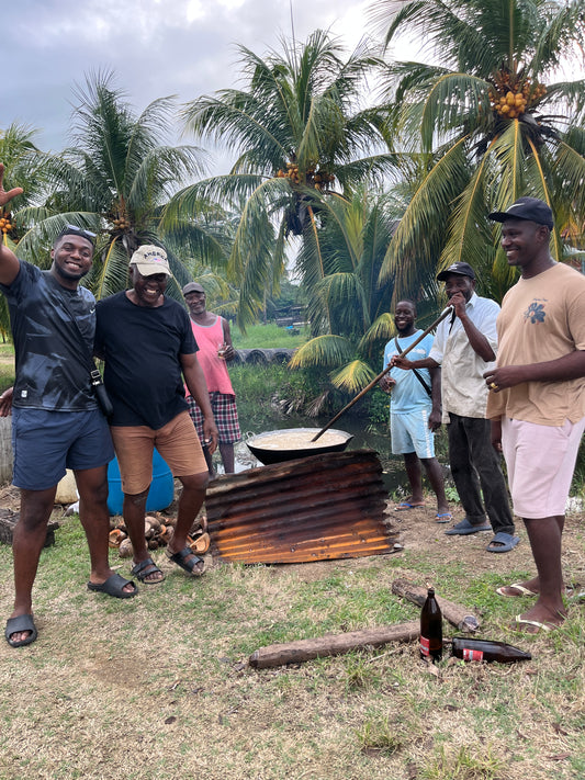 Authentieke Surinaamse Kokosolie (Traditioneel Bereid)